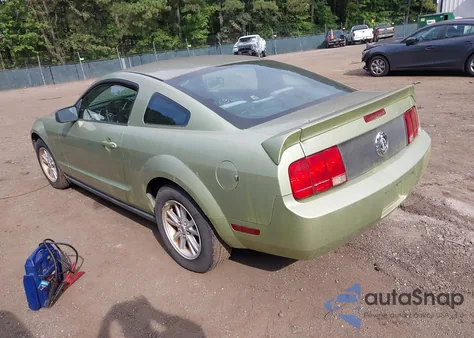 2005 Ford Mustang V6 Deluxe/V6 Premium из США, поврежденный, VIN 1ZVFT80N655239054